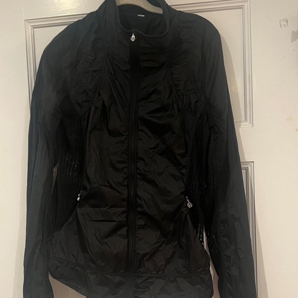 Women's Black Lululemon jacket with mesh